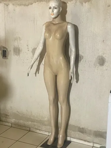 Manequim feminina!