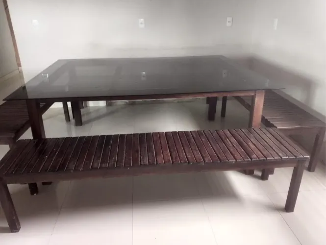 Mesa grande de madeira