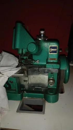 Máquina De Costura Overlock Butterfly Usada Excelente estado Revisada.