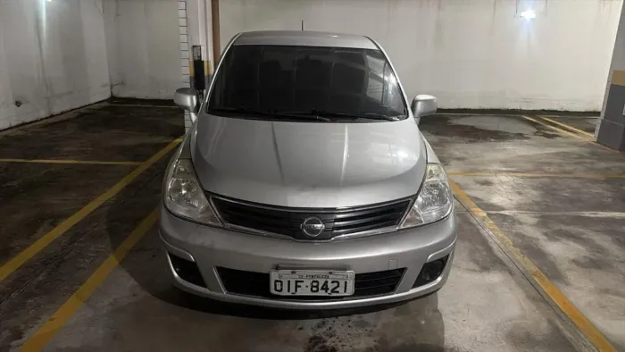 Nissan Tiida S 1.8/1.8 Flex 16V Mec. 2012