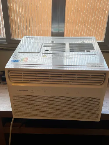 Ar-Condicionado Hisense 7.500 BTUs Janela Wi-Fi 127V - Apenas 2 meses de uso