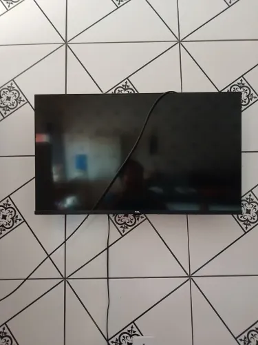 Vendo televisão pra conserto