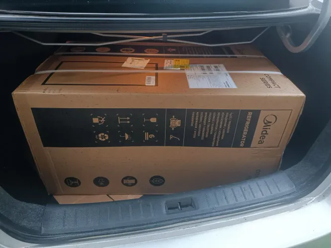 Frigobar Midea 93L, novo na caixa