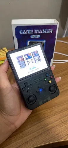 Console Portátil Game Master R36S