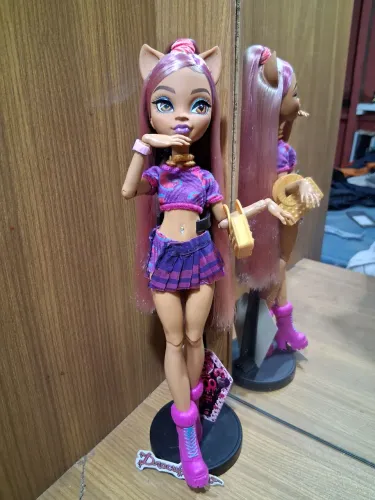 Clawdeen