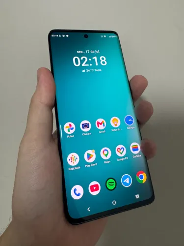 Edge 40 Neo