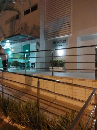 apto mobiliado com varanda a 300 metros da praia de Manaíra em João Pessoa pb