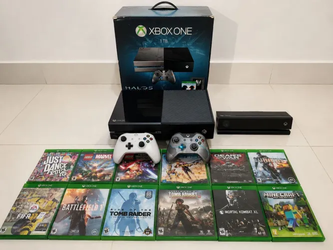 Xbox one 1TB completo (jogos, dois controles, Kinect e fone)