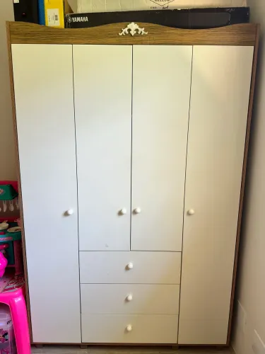 Guarda roupa infantil + cômoda praticamente novos
