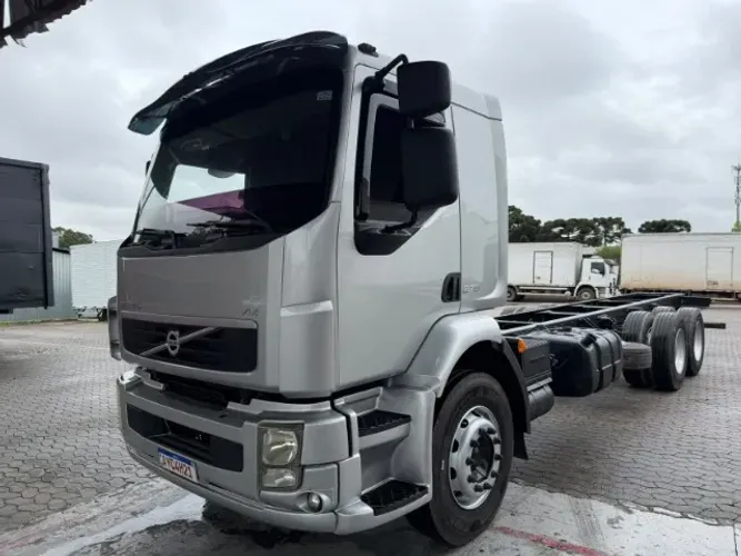 Volvo Vm 270 ano 2013