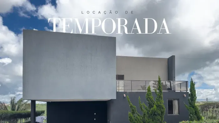 ÁGUAS DA SERRA | Casa com 4 suítes para Locação por Temporada no Águas da Serra. Bananeira