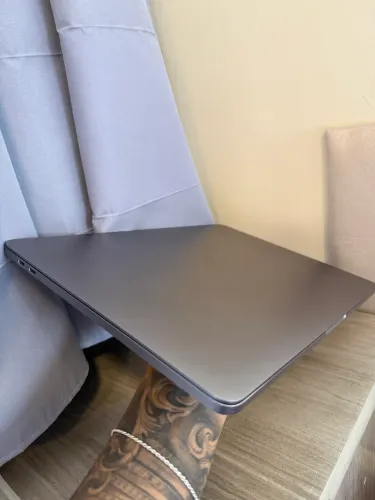 MacBook AIR 2019 - 16/512 - Impecável