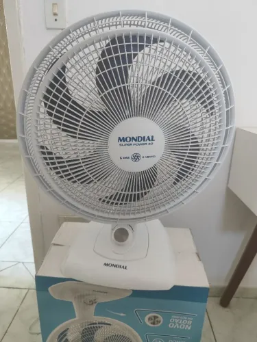 Ventilador Mondial semi-novo, com dois meses de uso apenas!