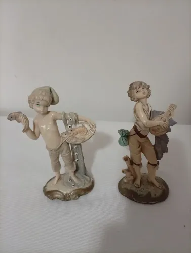 Estatuetas em Resina Italiana