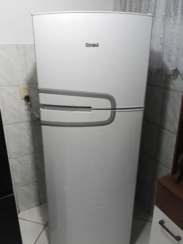 Geladeira Consul semi nova