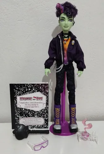 Boneco Monster High - Spelldon Cauldronello (Edição Especial)