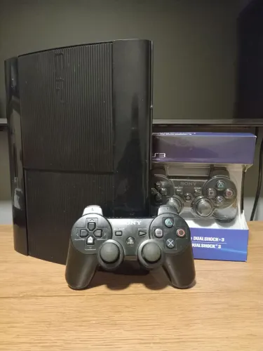 Playstation 3 Super Slim - PS3 - desbloqueado HD 500gb e controle original