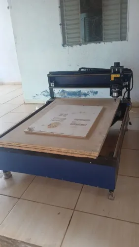 Máquina a cnc router