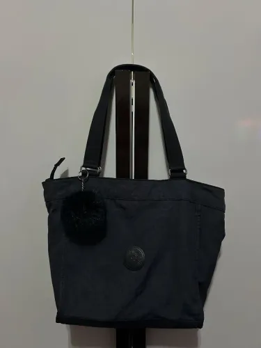 Bolsa Kipling Original Azul Escuro com Alça Dupla