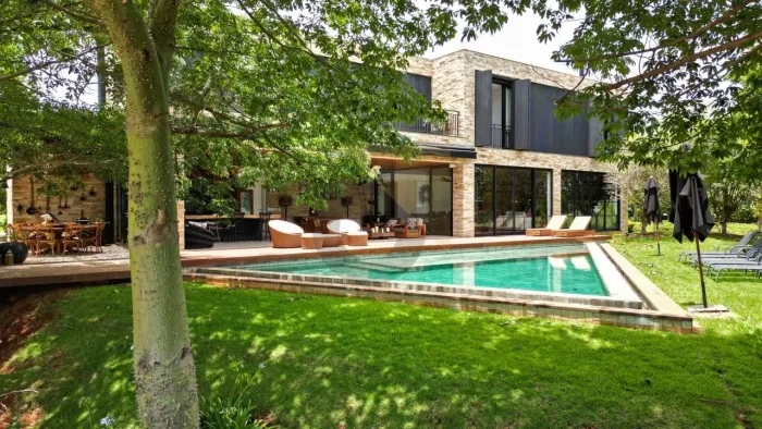 Casa com 5 suítes à venda, Assinada por Rafael Sahyon 620 m² por R$ 25.000.000 - Fazenda B