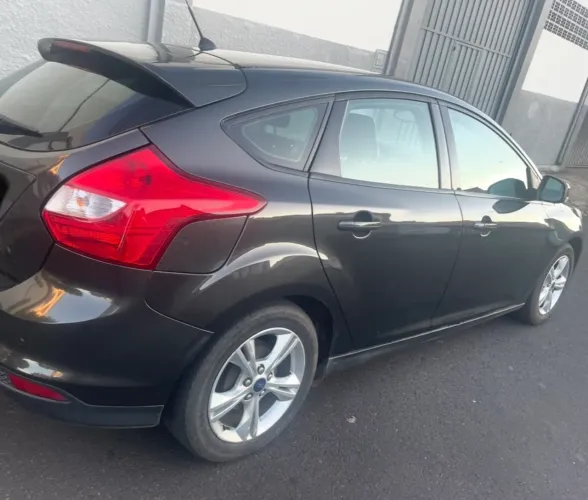 Ford Focus 1.6 S/se/se Plus Flex 8v/16v 5P 2014