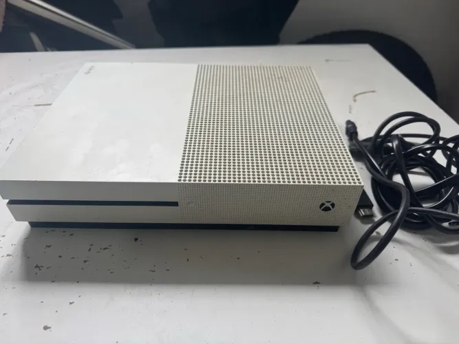Xbox One S (Com defeito)