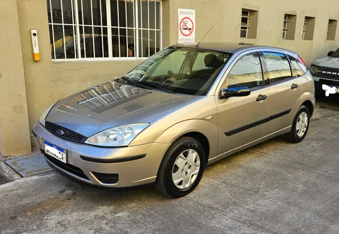 Ford Focus 1.6 S/se/se Plus Flex 8v/16v 5P 2004