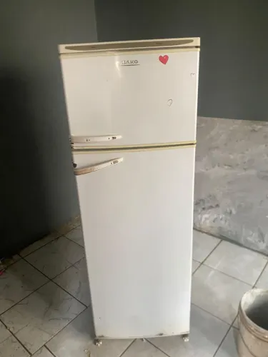 Vendo Geladeira Frosfree