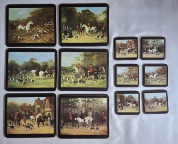 CONJUNTO VINTAGE PIMPERNEL ANOS 80 - JOGO AMERICANO + PORTA COPOS - '"CAÇA À RAPOSA" -