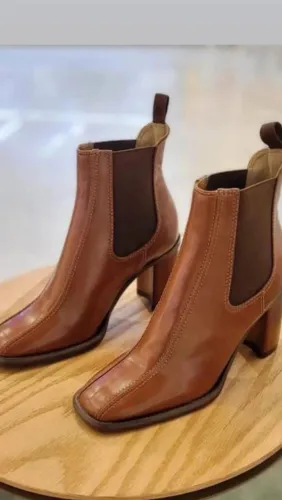 Bota em Couro 