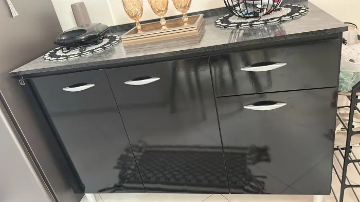 Balcão preto seminovo