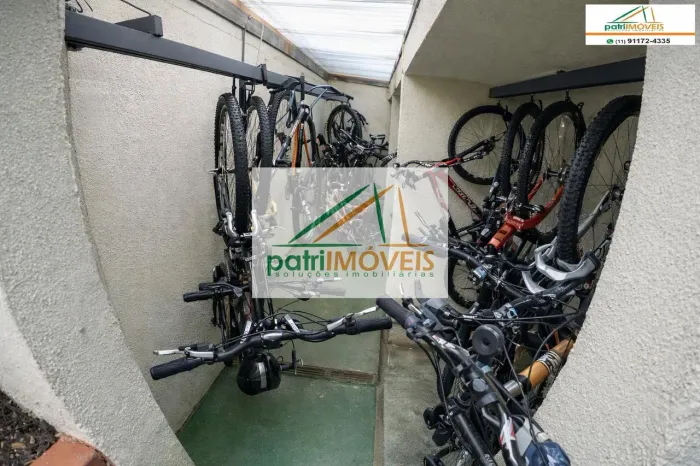Apartamento prático com 2 dormitórios e garagem em Vila Guilhermina, São Paulo, a 300m do
