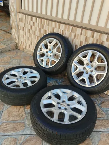 Vende Rodas 5x110 aro 17 (215/60R17) apenas 4milR$