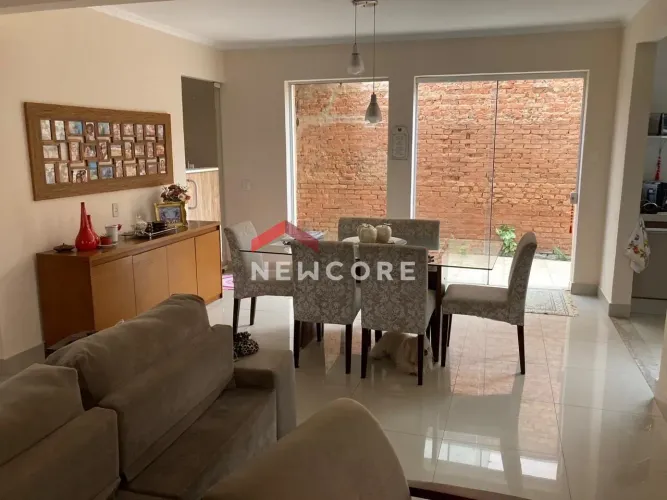 Casa em Rua Casemiro Onofrillo - Vila Altinópolis - Bauru/SP