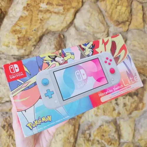 Nintendo Switch Lite edição Pokémon