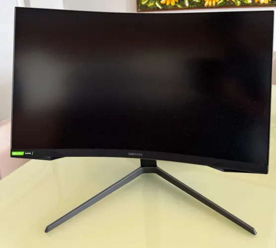 Monitor gamer Odissey G7 240hz QDLED curvo 