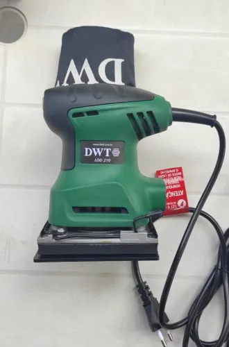 Lixadeira Orbital DWT 210W NOVA no Plástico