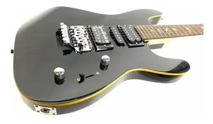 Guitarra memphis by tagima, com floyd Rose.