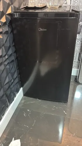 FRIGOBAR 124L MIDEA BLACK EDITION