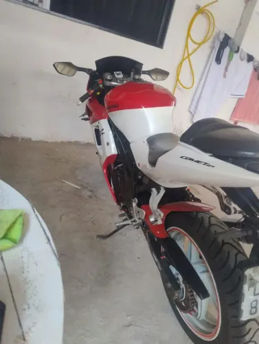 Moto esportiva