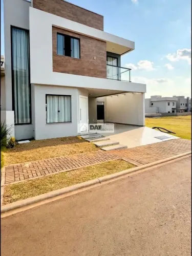 Sobrado no Condomínio Doman bairro Cará-Cará