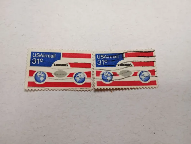 Selos USA Airmail 1976 - 2 Unidades Colecionáveis