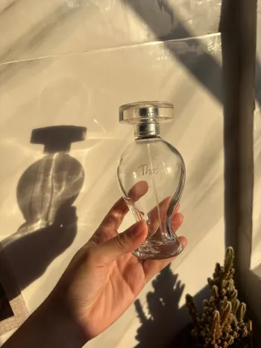 Perfume thaty (frasco vazio)