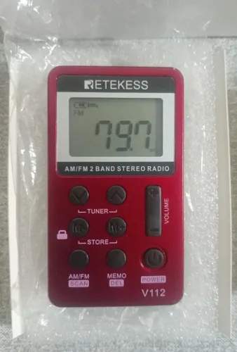 Mini Rádio Portátil Retekess V112 AM FM Estéreo com Fone Tela Digital Vermelho