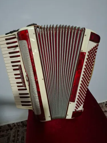 Acordeon Scandalli 120 Baixos