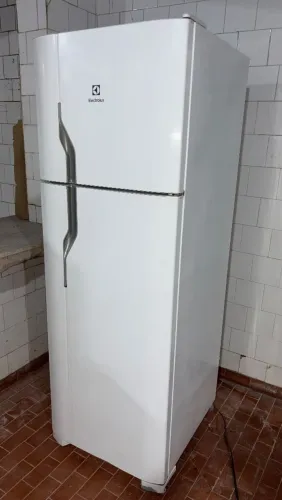 Geladeira Electrolux 362LITROS