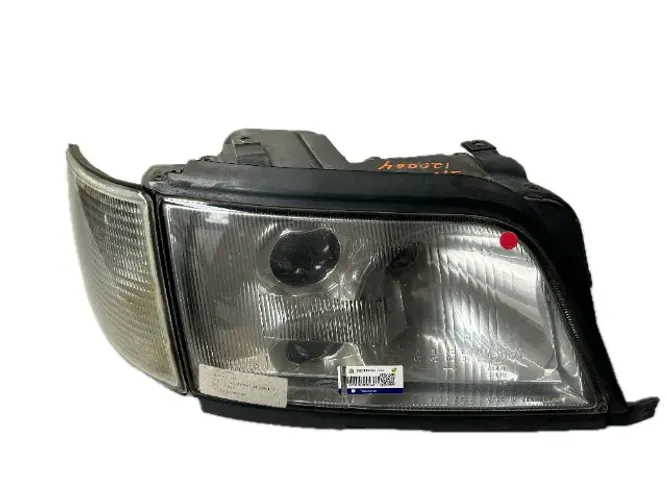 FAROL AUDI A6 1994 a 1996 Lado Direito C/Pisca - HELLA 201145600 - 140506 02RE