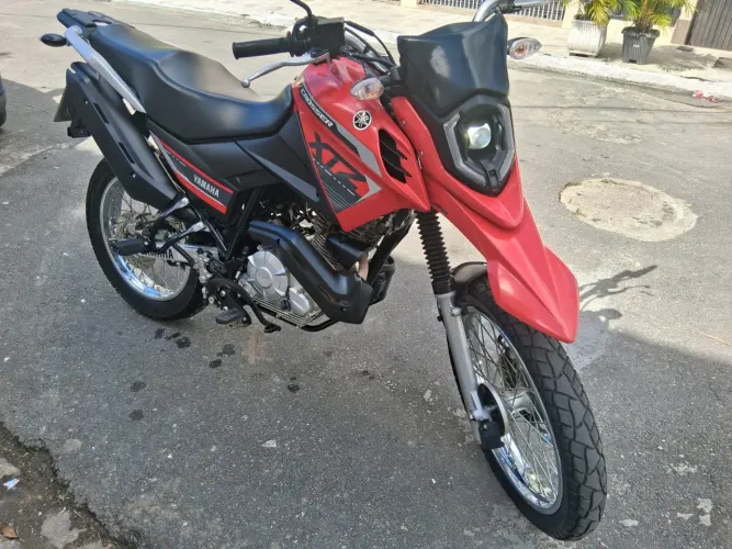 Vendo Yamaha Crosser XTZ 2025, vermelha, muito bonita e super conservada!