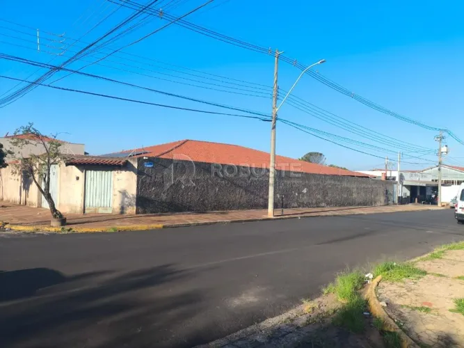 Casa á venda no bairro Jardim Alvorada