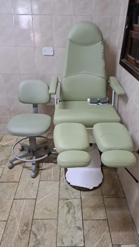  CADEIRA PARA PODOLOGIA 